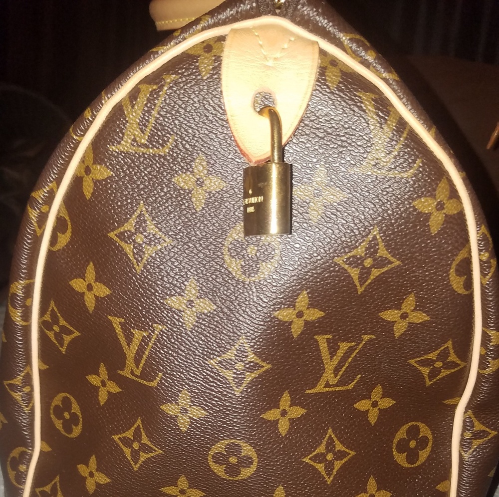 LV Speedy 40 (Authentic) - Picture 5 of 8